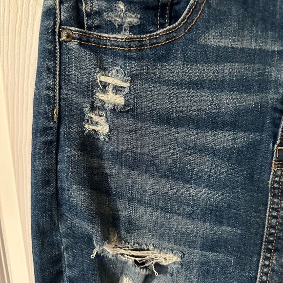 American Eagle High Rose Destructed Jean Skirt - Size 4 - Picture 2 of 10